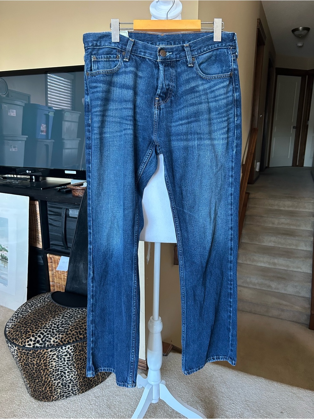 Classic Men’s Straight-Leg Button fly Jeans in Dark Blue